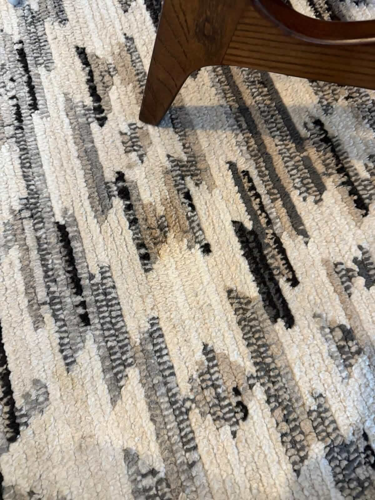 Clean patterned rug from supplied photographs